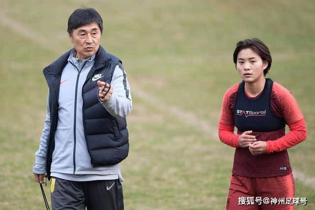 马刺三人20+仍不敌雷霆，亚历山大的传球课令人惊叹